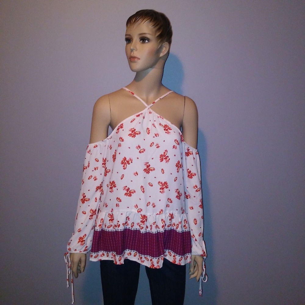 Sienna Sky‎ Could Shoulder Blouse